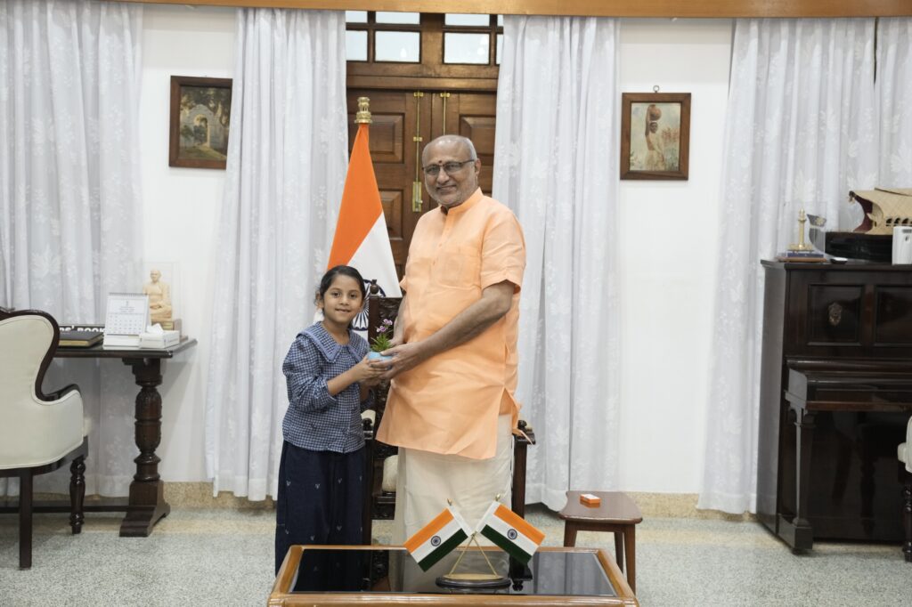 ஏழு வயதே ஆகும் ரூஹி மொஹஸ்ஸாப் இந்தியாவின் மாண்புமிகு குடியரசுத் துணைத் தலைவரை சந்தித்தார்!